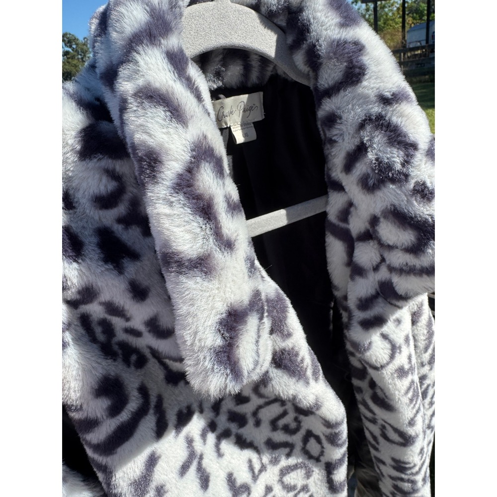 Charlie Paige Faux Fur Leopard Print Vest – Gray & Black – Size Large‎ - Picture 5 of 8